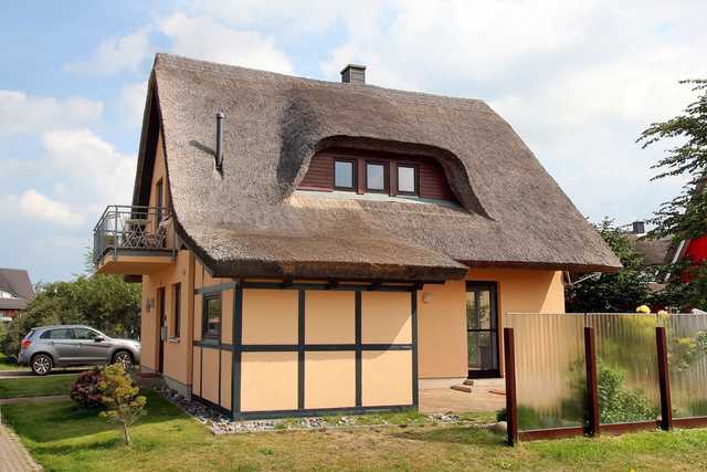 Reet-Ferienhaus Antje - mit Sauna, Strandkorb, Mot Ferienwohnung auf Rügen