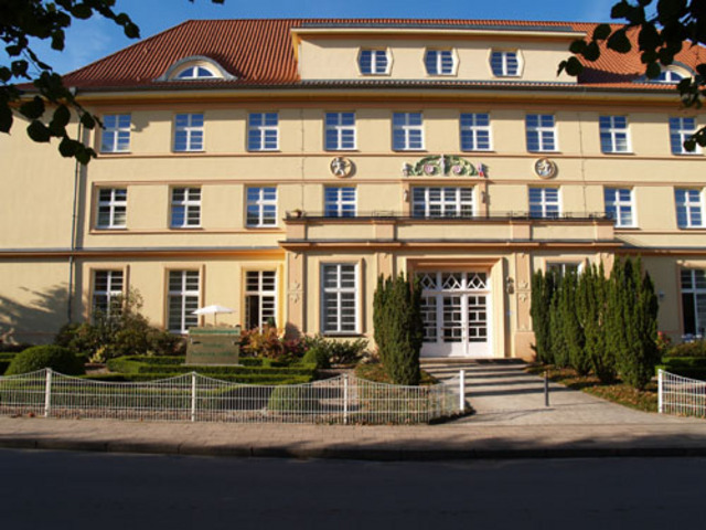 Residenz Unter den Linden 11 nur 350m zur Ostsee - Ferienwohnung in Deutschland