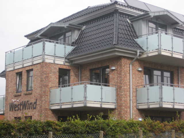 BUE - Appartementhaus "Westwind" - 3-Rau Ferienwohnung  Büsum