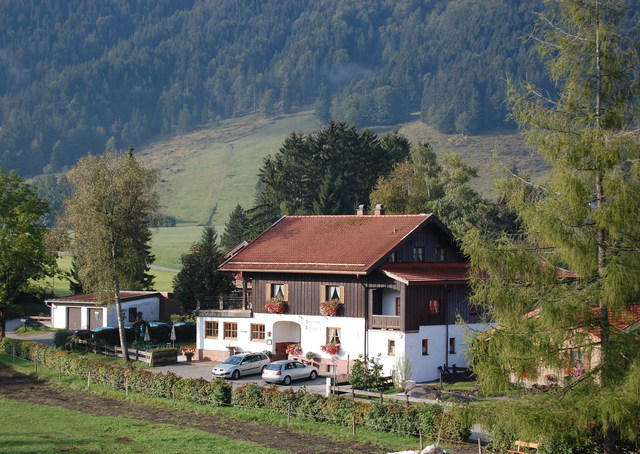 Gasthaus & Pension Aiplspitz - Komfort DZ Ferienwohnung in den Alpen