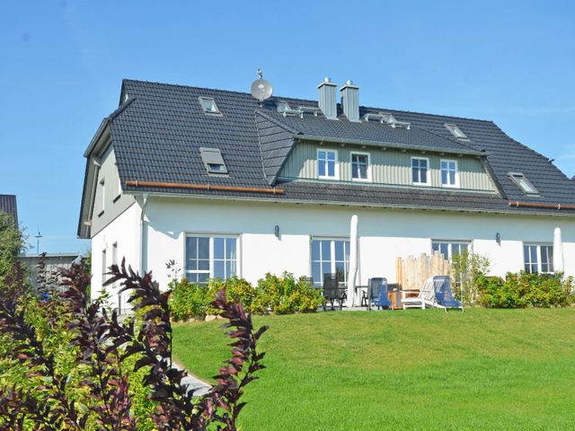 Haus Mönchgut -F609 | Haushälfte 1 mit Kamin, Sauna, Garten