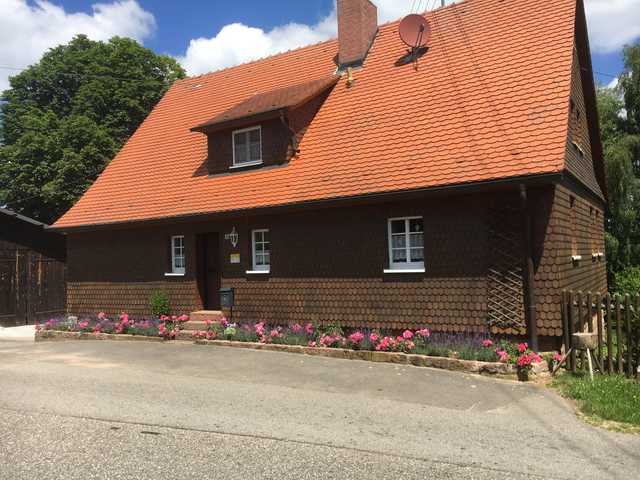 Historisches Odenwälder Haus mit Haus Elztalb Ferienwohnung  Odenwald Bergstrasse BW