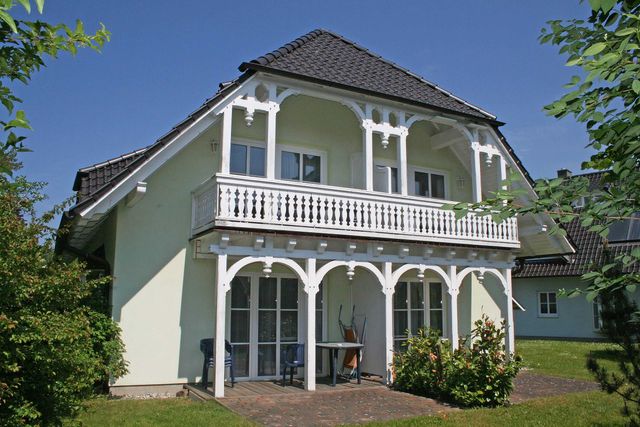 W: Haus Rügenwelle mit 4 komfortablen Wohnung Ferienwohnung  Ostseeinseln