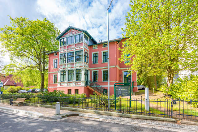 SEETELHOTEL Villa Waldesruh - 2-Raum-Ferienwohnung Ferienwohnung in Heringsdorf Ostseebad