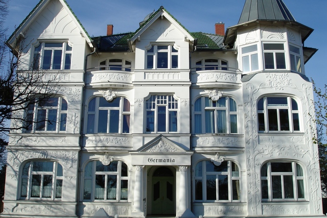 Villa Germania mit Balkon  Fewo Büge Ahlbeck  Ferienwohnung auf Usedom