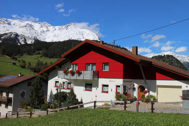 Apart Haus Leni`s - Ferienwohung 2 - Mutzkopfblick Ferienwohnung in Österreich