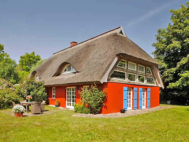 5-Sterne-Landhaus mit Reetdach - Ferienhaus Ferienhaus in Europa