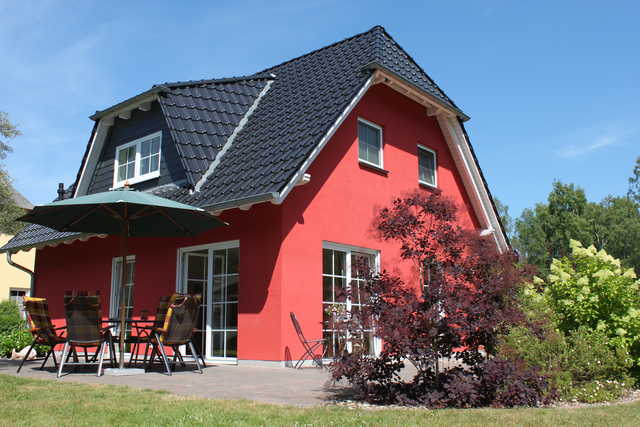 Ferienhaus Schüßler "Das rote Haus Ferienwohnung an der Ostsee