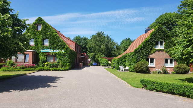 Gästehaus Zur alten Post - Landhaus Erdgescho Ferienwohnung  Aurich